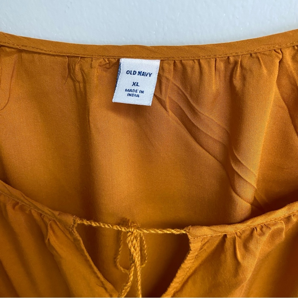OLD NAVY TOP - XL - Picture 8 of 10